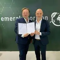 CEO Florian Wagner (Emerald Horizon) und Markjan Vermeer (VDL)