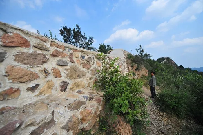 Die Strecke galt als eine der schönsten an der "wilden" unrestaurierten Mauer, die sich unter anderem durch ihre schiefen und bröckelnden Stufen sowie ungebremsten Pflanzenwuchs auszeichnete.
