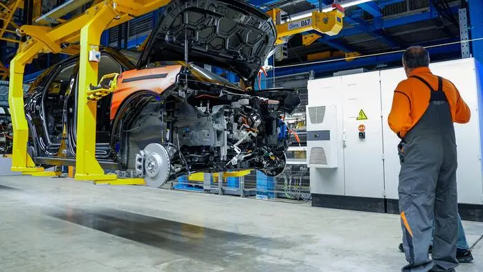  Mit 691.500 sank die Zahl der Beschäftigten in der Automobilindustrie auf einen weiteren Tiefstand