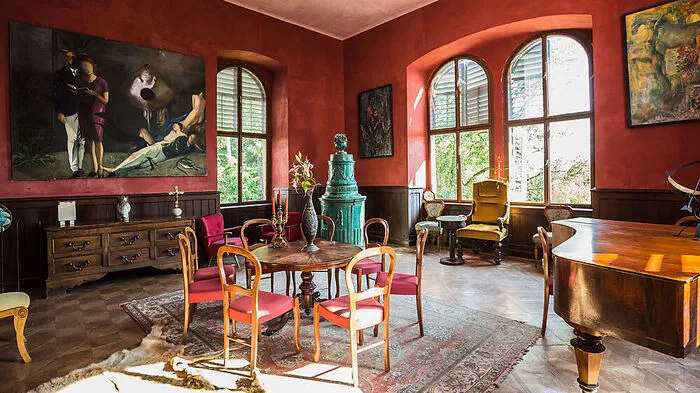 Blick in den hinteren Teil der Eingangshalle