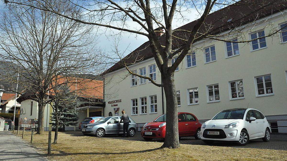 Durch die Sanierung fallen zwei Schulklassen in St. Johann weg	