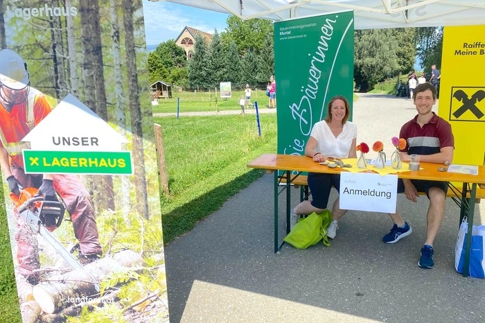 Spielerisch wurden Themen wie die richtige Schutzkleidung, toter Winkel von landwirtschaftlichen Maschinen, Sturz und Fall oder Sicherheit im Wald für die Kinder aufbereitet.