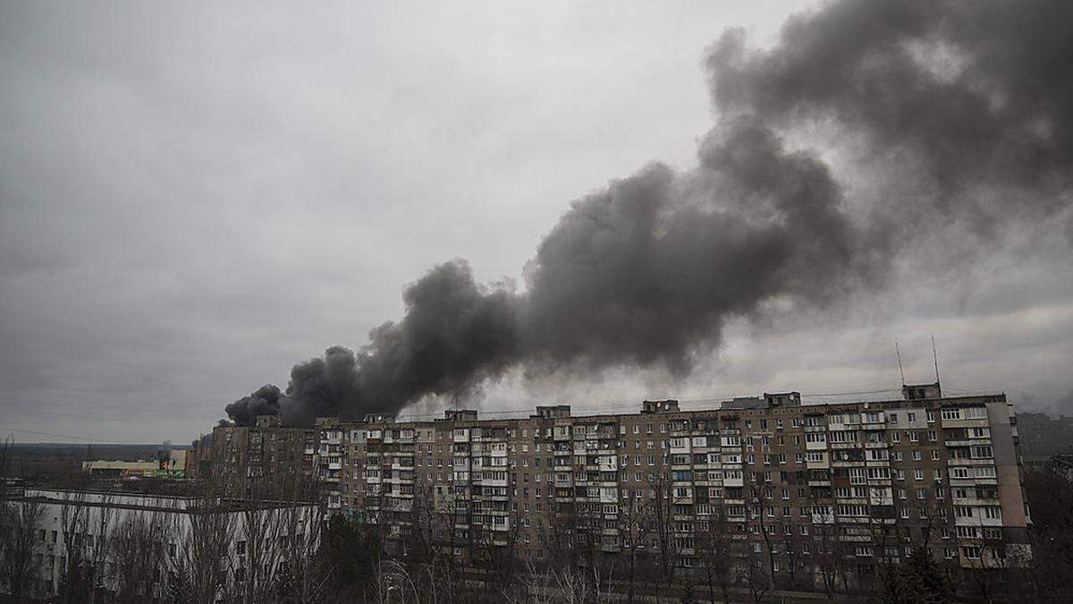 Das russische Militär hat seine Angriffe auf die ukrainische Großstadt Mariupol fortgesetzt. Das Foto entstand bereits am 4. März. 