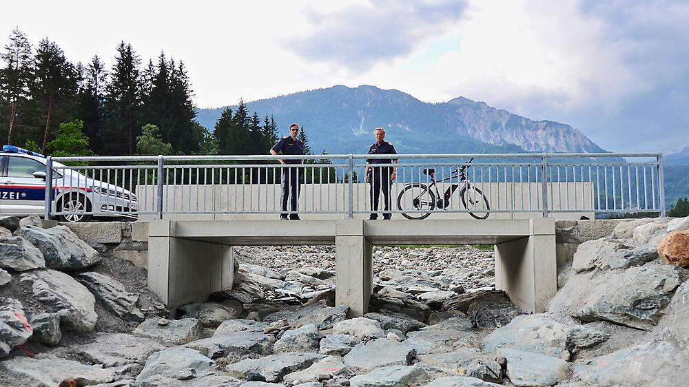 Dieses Brückenbauwerk soll nun den Oselitzenbach für Radfahrer entschärfen