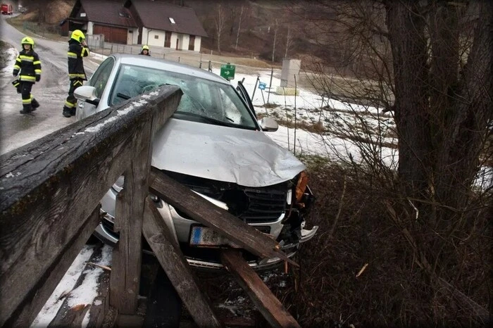 Die Lenkerin kam aber mit dem Schrecken davon.