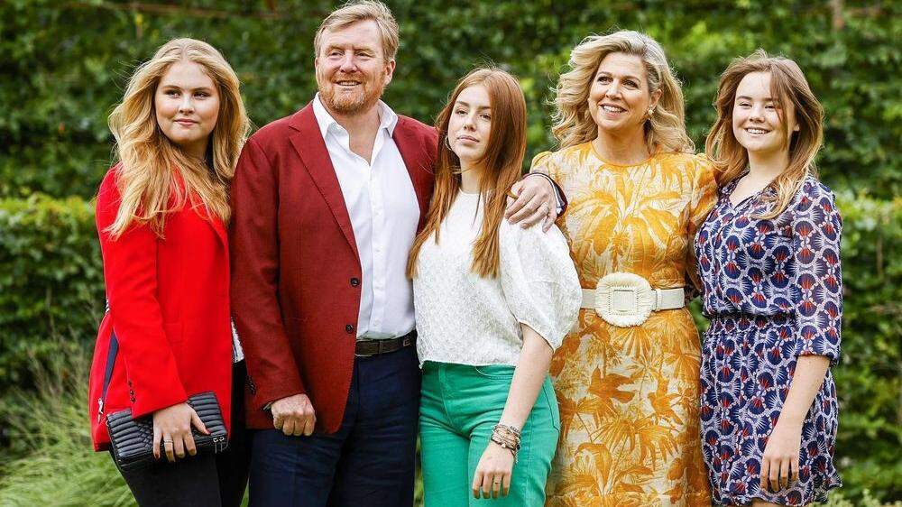 Maxima und Willem-Alexander mit ihren drei Töchtern Amalia, Alexia und Ariane