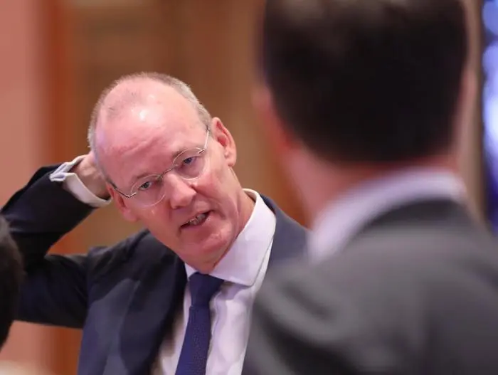 Neu-Delhi, Indien, 10.09.2023: Zweiter Tag des Gipfeltreffens der Staats- und Regierungschefs der G20-Staaten und der Partnerländer Klaas Knot, Präsident Niederländische Zentralbank links spricht mit Mark Rutte, Ministerpräsident der Niederlande rechts *** New Delhi, India, 10 09 2023 Second day of G20 Leaders and Partner Countries Summit Klaas Knot, President Netherlands Central Bank left talks with Mark Rutte, Prime Minister of Netherlands right. Copyright: xdtsxNachrichtenagenturx dts_22011