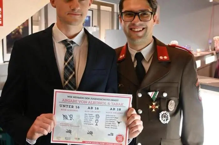 Bei einem Glückshafen konnten zahlreiche Preise gewonnen werden