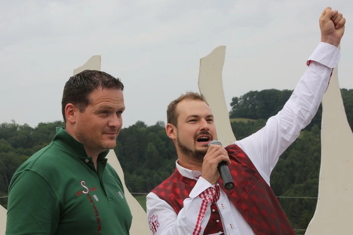 Den Titel holte sich Daniel Moik vor Alois Neumeister und Andrea Kamper. Mit dem musikalischen Schwung der „Soko Dixie“ rund um den jazzenden Tierarzt Toni Eder wurden schließlich auch die neuen Vulcano Schinkenpralinen vorgestellt.