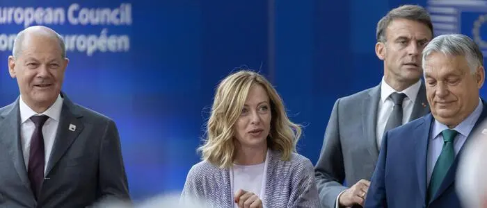 Zwischen Emmanuel Macron (3. von links) und Giorgia Meloni (2. von links) herrscht derzeit Unstimmigkeit | Zwischen Emmanuel Macron (3. von links) und Giorgia Meloni (2. von links) herrscht derzeit Unstimmigkeit