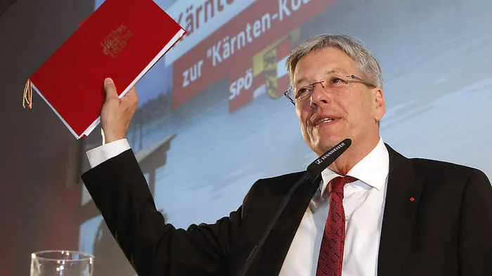 Peter Kaiser wurde am 4. Dezember 1958 in Klagenfurt geboren. Nach der Matura 1977 war er Vertragsbediensteter des Landes Kärnten. In die Politik kam Kaiser über die Sozialistische Jugend. Er zog bereits 1989 erstmals in das Landesparlament ein, wo er eine Periode als Jugendsprecher fungierte. 1996 war er SPÖ-Spitzenkandidat für die Europawahl, seit 2001 ist er wieder Landtagsabgeordneter, im Oktober 2005 wurde er Klubobmann, 2008 Landesrat. Knapp drei Jahre als Landeshauptmannstellvertreter folgten, bis der Wahlsieg ihn 2013 ganz nach oben brachte.
