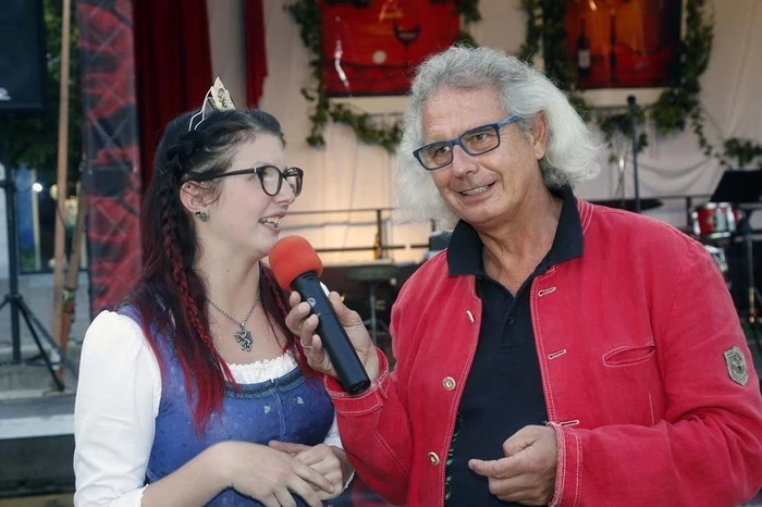 Durch das Programm führte der Organisator des Weinkulinariums, Tourismusvorsitzender Josi Thaller selbst.