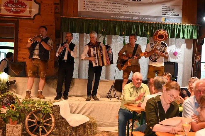 Steuerberger Dorfmusikanten 