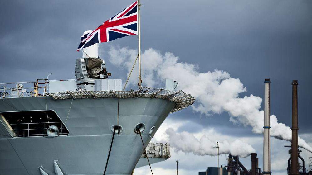 Britischer Flugzeugträger HMS Ocean