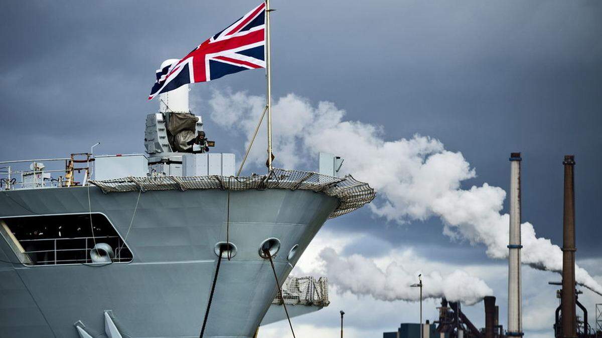 Britischer Flugzeugträger HMS Ocean
