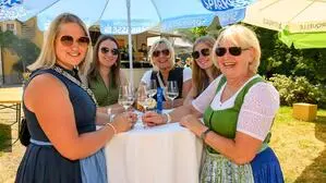 Auf die Gäste warteten 244 Weine, 20 Edelbrände und Bier von zwei Brauereien