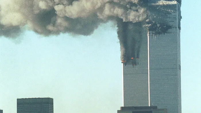 Die Bilder sind wahrscheinlich die bislang berühmtesten des 21. Jahrhunderts. Fast jeder weiß noch, wo er damals war, als er die unglaubliche Nachricht hörte an jenem 11. September 2001.
