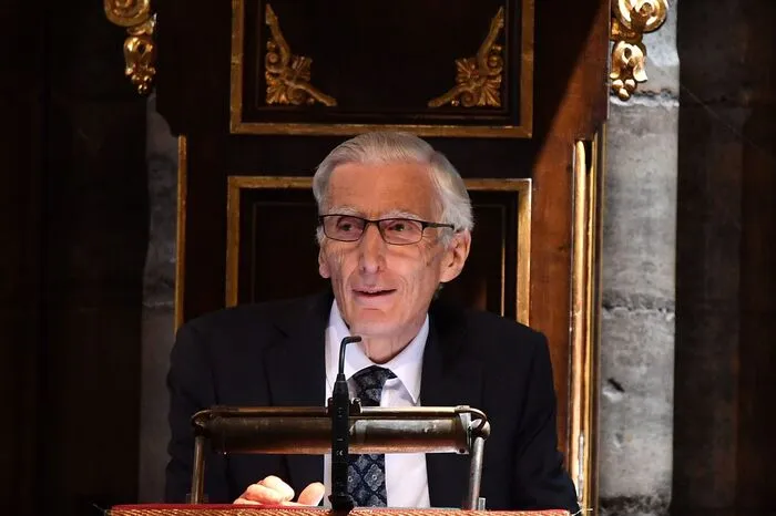 Der britische Astronom Martin Rees