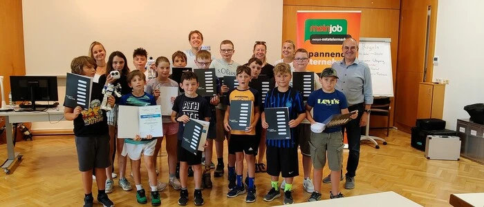 Eine abwechslungsreiche Ferienwoche erlebten 16 Kinder im Alter von acht bis zwölf Jahren bei der „Active Coding Week“