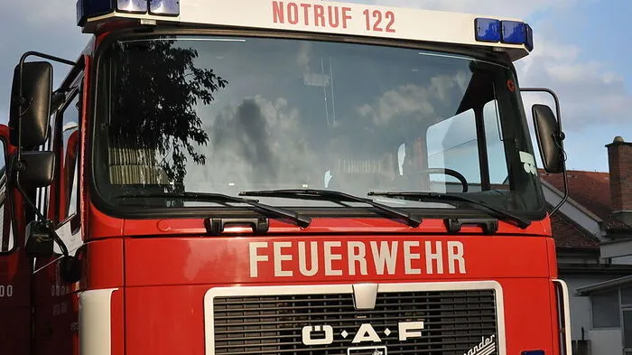 Die Feuerwehr war mit fünf Fahrzeugen im Einsatz