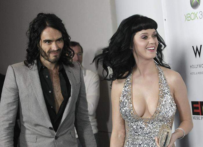 Von 2009 bis Ende 2011 war Brand mit der Sängerin Katy Perry zusammen