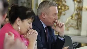 ABD0073_20250306 - GRAZ - ÖSTERREICH: Landeshauptmann-Stv. Manuela Khom (ÖVP /links) und Landeshauptmann Mario Kunasek (FPÖ) während einer Sonderlandtagssitzung des Steirischen Landtags am Donnerstag, 06. März 2025, in Graz. - FOTO: APA/ERWIN SCHERIAU