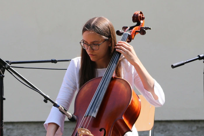 Die Cellistin Julia Hofer überzeugte mit ihrem Können.