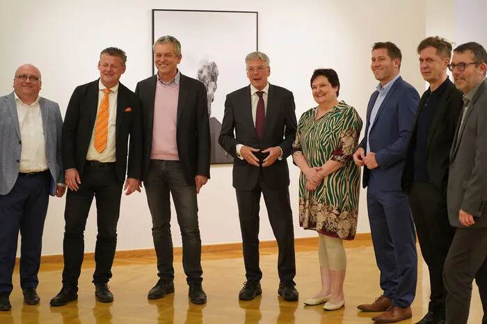 Zahlreiche Prominenz aus Politik und Wirtschaft waren zur Eröffnung gekommen.