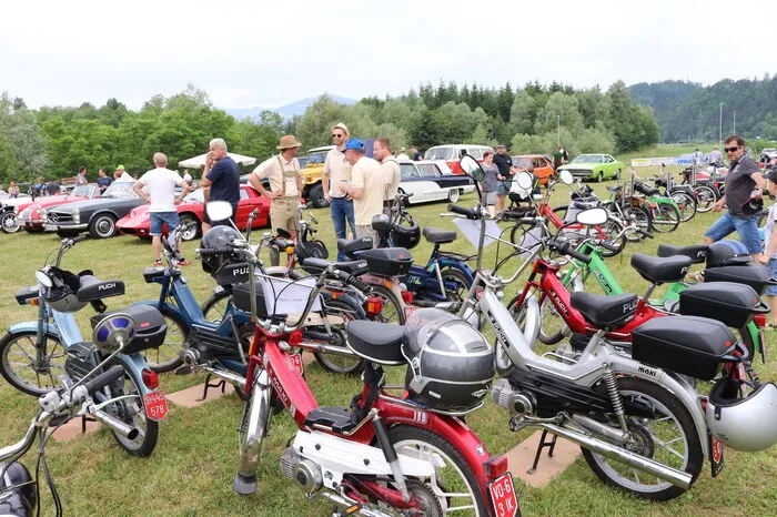 Viele Fahrzeugraritäten konnen bewundert werden.