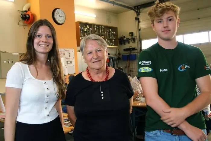 Julia Greinix (Leiterin) und Matthias Wach (Obmann) von der Landjugend sowie Stefanie Schriebl vom Seniorenbund erzählen in einem kurzen Gespräch, worum es ihnen bei dieser Veranstaltung geht.
