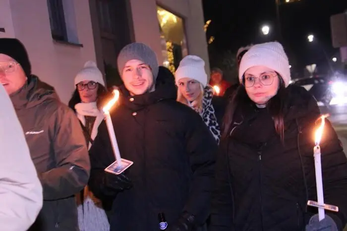 Viel Spaß mit den Fotos der Fackelwanderung zu Silvester in Bärnbach.