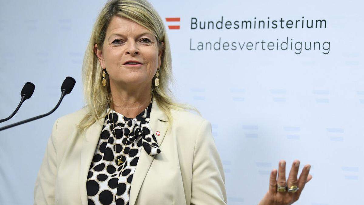 Verteidigungministerin Tanner