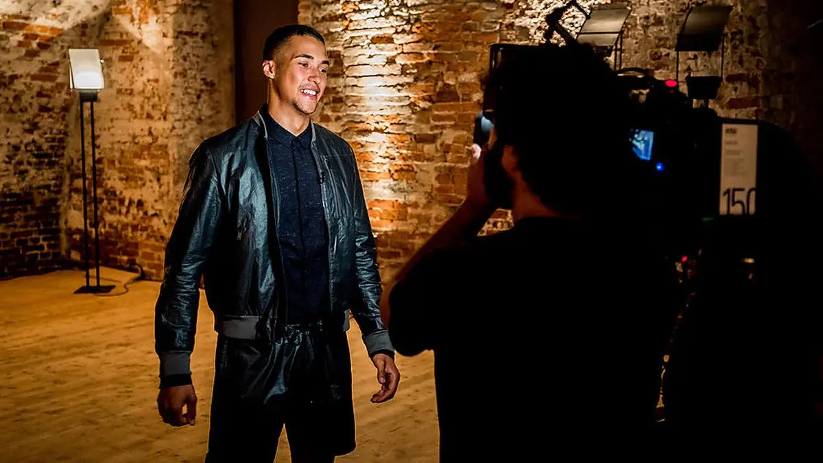 Isak gewann u. a. einen Vertrag bei Wiener Models und Studio71 sowie einen Audi Q2