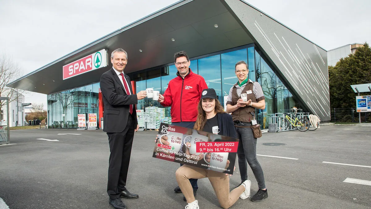 Auch der Spar-Markt in der Klagenfurter Lodengasse macht bei der Aktion mit:  Paul Bacher, Ernst Sandriesser, Sarah Lerchster und Tanja Arneitz (v. li.)