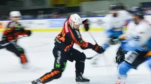 GRAZ,AUSTRIA,30.NOV.25 - ICE HOCKEY - ICE Hockey League, Graz 99ers vs EHC Black Wings Linz. Image shows Josh Currie (99ers).
Photo: GEPA pictures/ James Doak