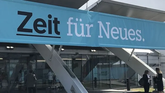 Zeit für Neues: ÖVP ist out und schwarz ist passé