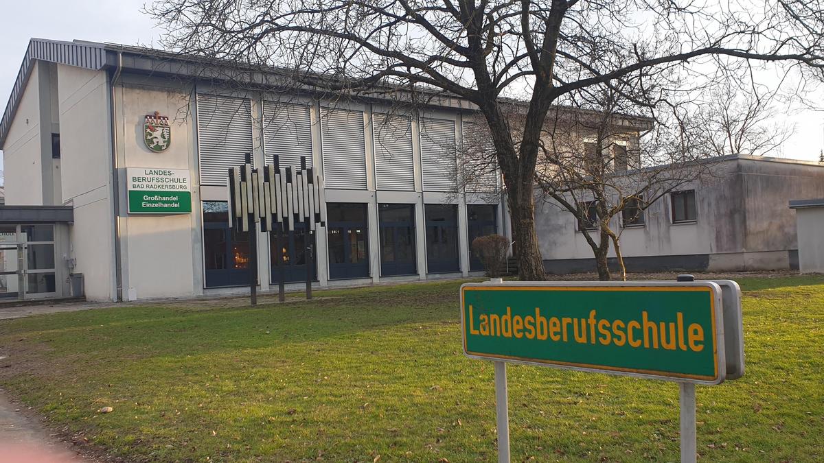 An der Landesberufsschule startet ab Herbst die erste Pflegelehreklasse der Steiermark