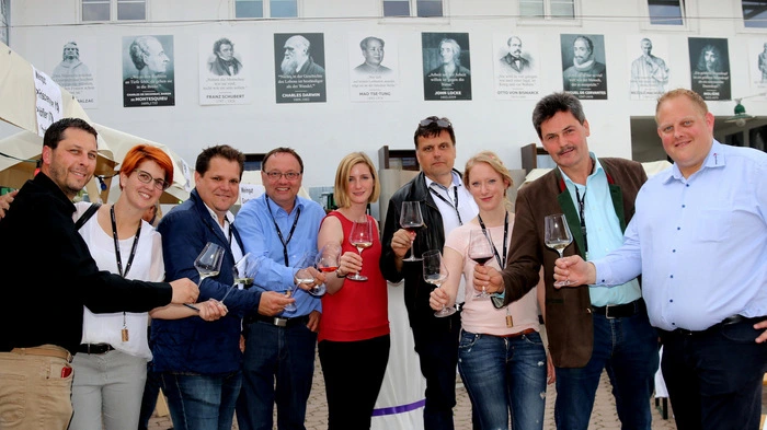 Das Weinfest besuchten zahlreiche Ehrengäste sowie Hausherr Alfred Glinik.