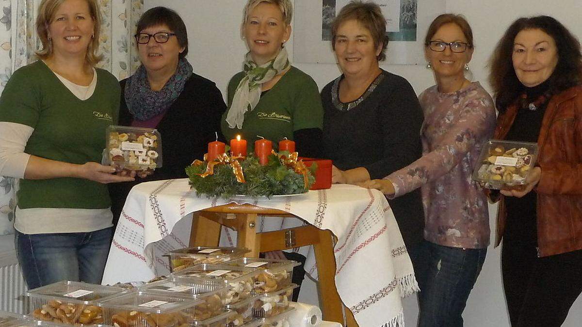 Verkaufsteam in Deutschlandsberg: Brigitte Weißensteiner, Johanna Huber, Angelika Wechtitsch,  Grete Kirchleitner, Bettina Kuzmicki und Helena Wallner (v.l.)