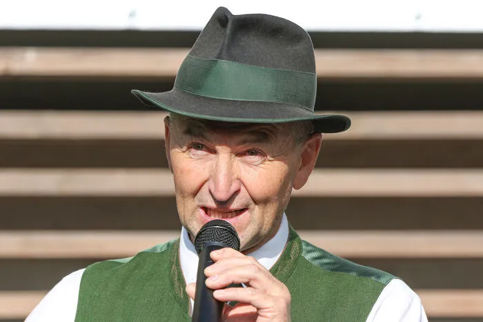 Am Samstagmorgen wurden sie von Bürgermeister Ernst Fischbacher, ...