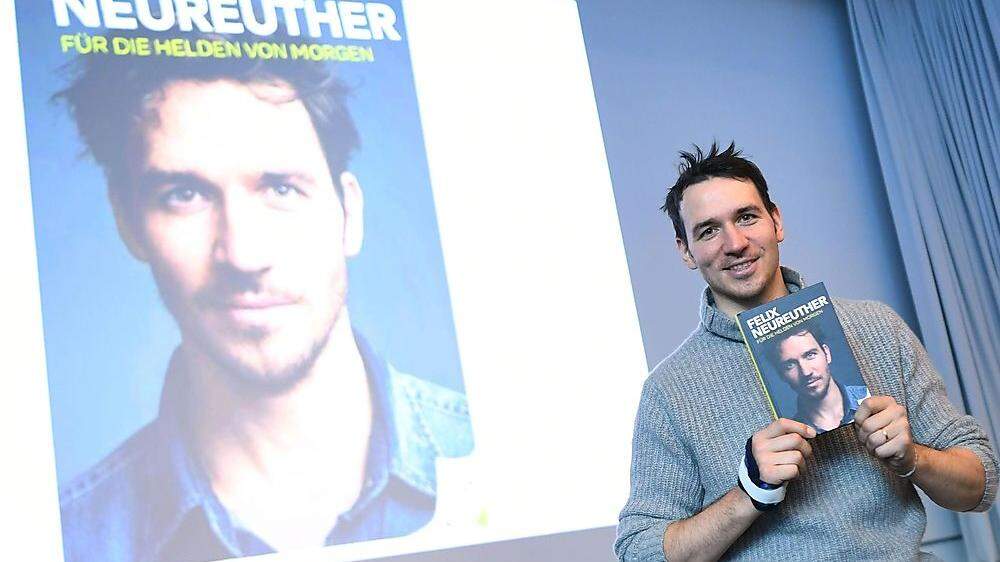 Felix Neureuther präsentierte in Kitzbühel sein neues Buch 
