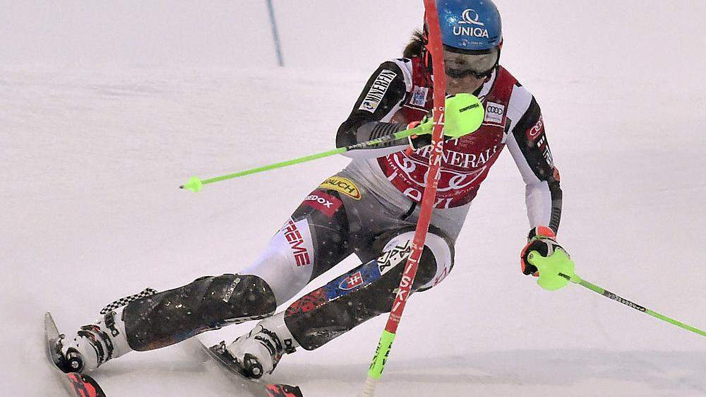 Petra Vlhova führt im 2. Slalom in Levi gemeinsam mit Michelle Gisin