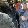 Landwirt und Unternehmer Hans Gumpitsch aus Dölsach zapft jährlich 450.000 Liter an seiner Hoftankstelle