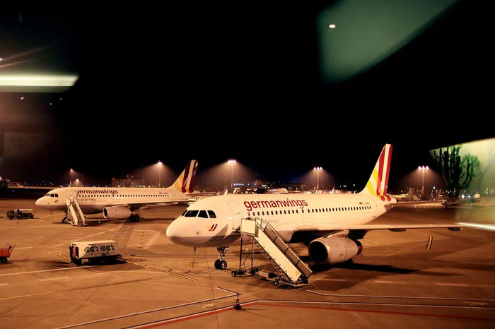 Auch in Wien blieben die Flugzeuge am Boden. Alle 30 Flüge zwischen Wien und Hamburg fielen aus.