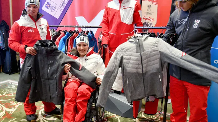 Wolfgang Kindl, Claudia Lösch und Janine Flock präsentierten in Salzburg die Olympia- und Paralympics-Kollektion für Pyeongchang 