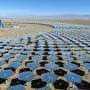 Nirgendwo wird mehr Solar- und Windkraft installiert als in China. Im Bild: In Bau befindliches Solarkraftwerk in Chinas Gansu-Provinz