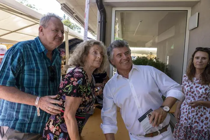 Klicken Sie sich durch weitere Bilder!