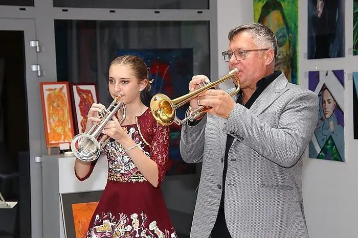 Für den musikalischen Beitrag sorgten Vater und Tochter Manfred und Maria Mulej auf ihren Trompeten.