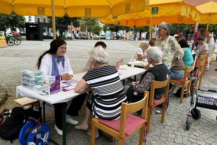 An den verschiedenen Ständen und Stationen erhielten BesucherInnen die Gelegenheit, kostenlos die eigene Fitness und Gesundheit zu überprüfen, sich von ExpertInnen beraten zu lassen.