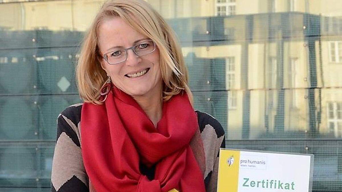 Marianne Ulz-Adam nach ihrem Abschluss der Ausbildung zum Sozialbegleiter von pro humanis